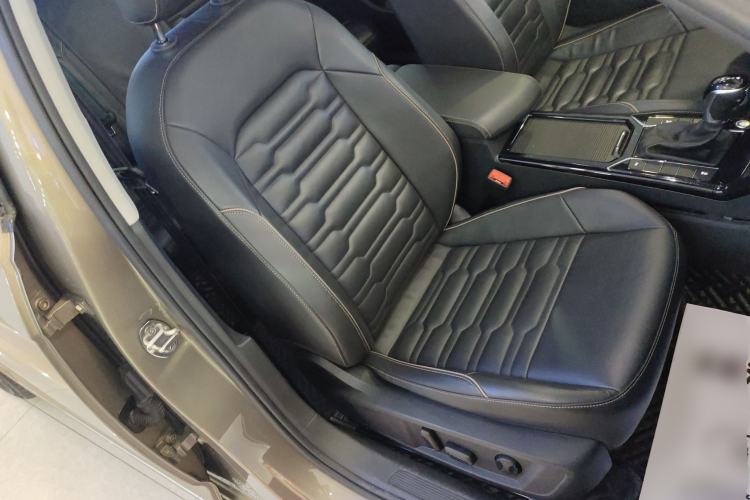 Used Volkswagen Passat 2019 330TSI Elite Edition China V Standard Right Front Seat