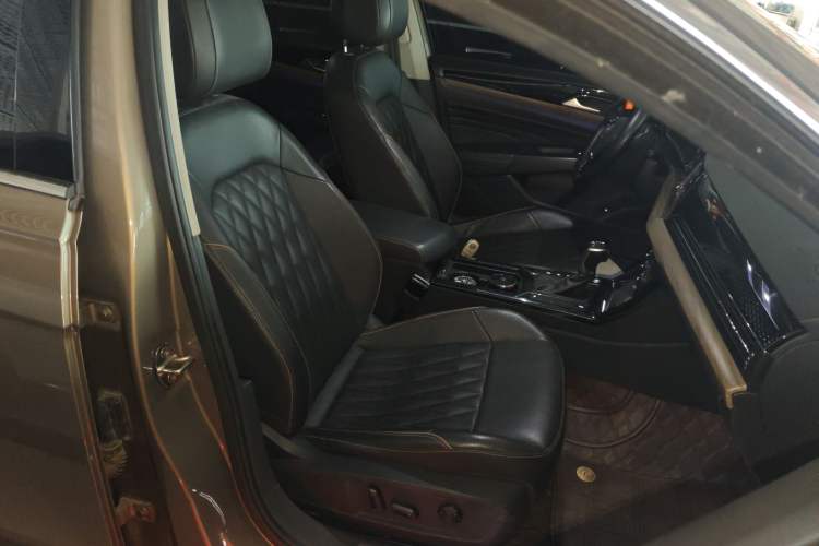 Used Volkswagen Passat 2019 330TSI Luxury Edition China V Standard Right Front Seat