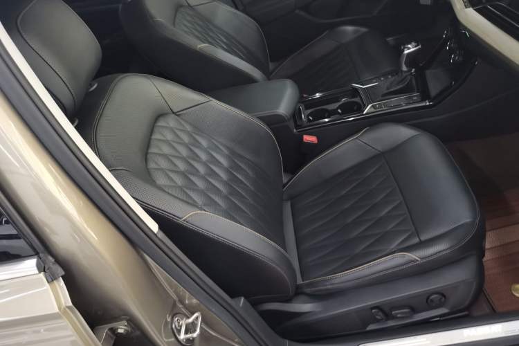 Used Volkswagen Passat 2019 330TSI Luxury Edition China VI Standard Right Front Seat