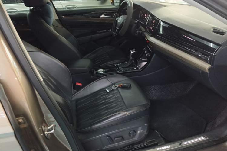 Used Volkswagen Passat 2019 330TSI Luxury Edition China V Standard Right Front Seat