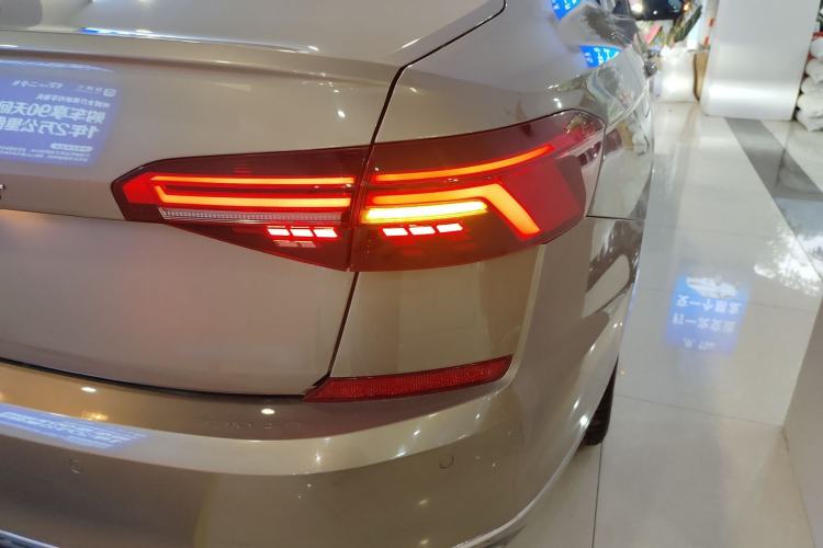 Used Volkswagen Passat 2019 330TSI Elite Edition China V Standard Right Rear Taillight