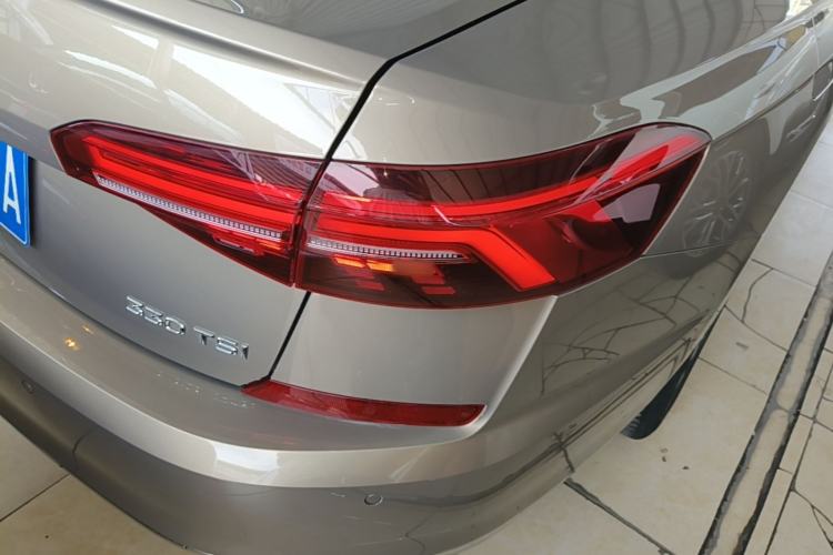 Used Volkswagen Passat 2019 330TSI Elite Edition China V Standard Right Rear Taillight