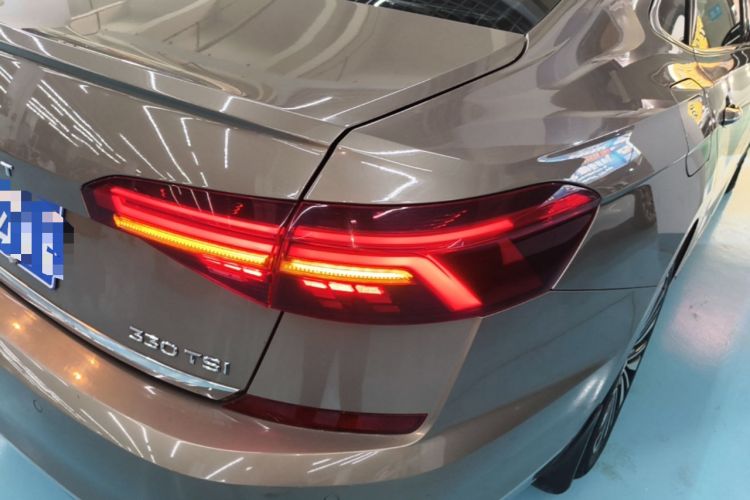 Used Volkswagen Passat 2019 330TSI Luxury Edition China V Standard Right Rear Taillight