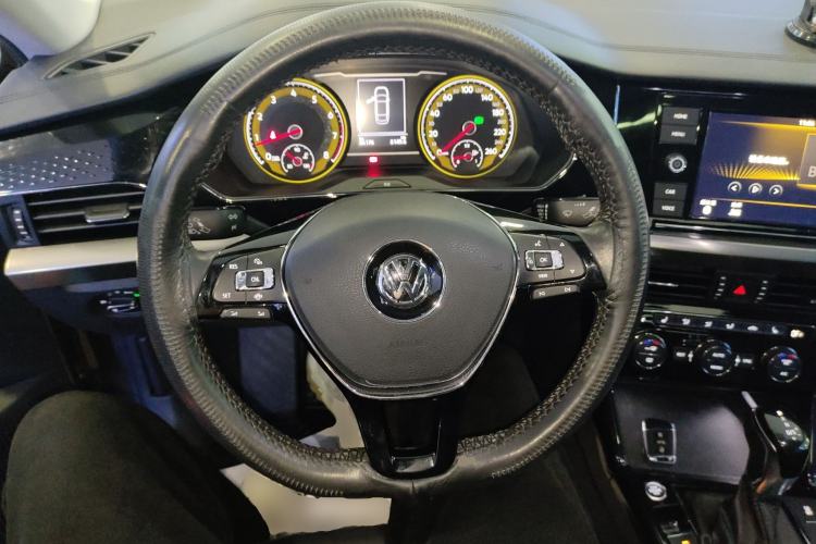 Used Volkswagen Passat 2019 330TSI Elite Edition China V Standard Steering Wheel