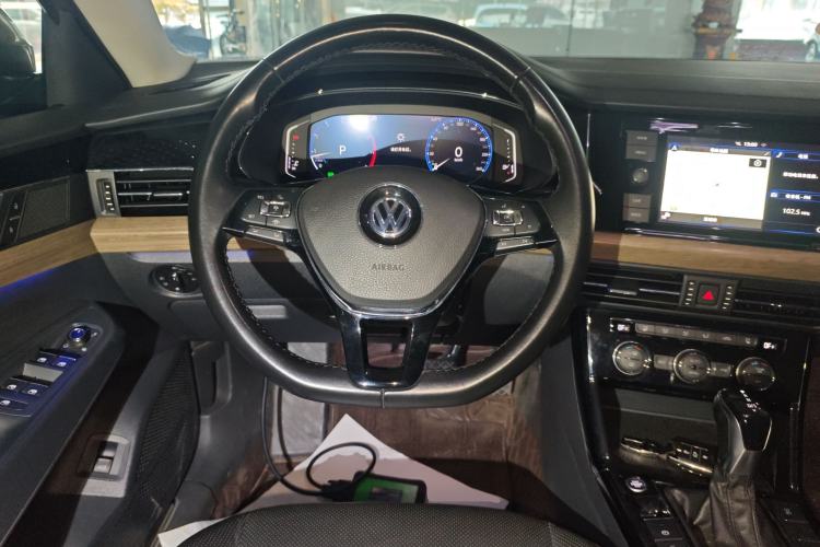 Used Volkswagen Passat 2019 330TSI Luxury Edition China V Standard Steering Wheel