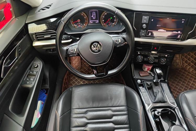 Used Volkswagen Passat 2019 330TSI Elite Edition China V Standard Steering Wheel