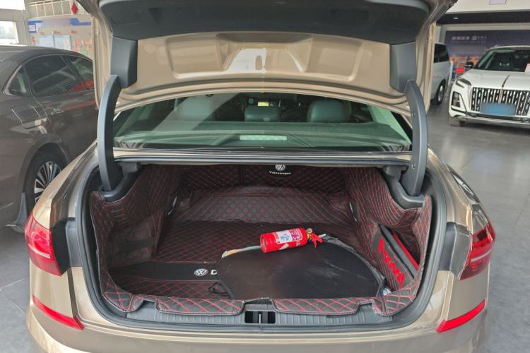 Used Volkswagen Passat 2019 330TSI Elite Edition China V Standard Trunk