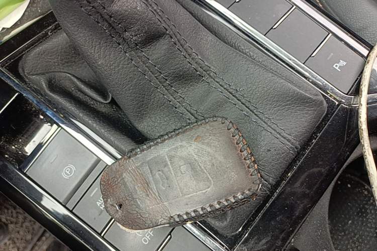 Used Volkswagen Passat 2019 330TSI Elite Edition China VI Vehicle Key