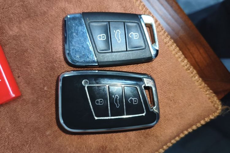 Used Volkswagen Passat 2019 330TSI Luxury Edition China V Standard Vehicle Key