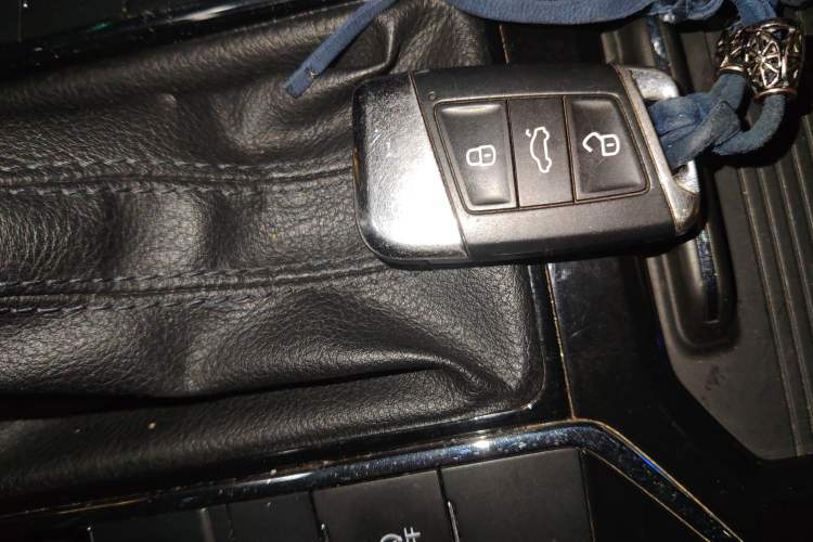 Used Volkswagen Passat 2019 380TSI Prestige Edition China VI Standard Vehicle Key