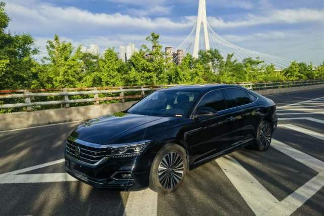 Used Volkswagen Passat 2020 Revised Version 330TSI Luxury Edition China VI Standard