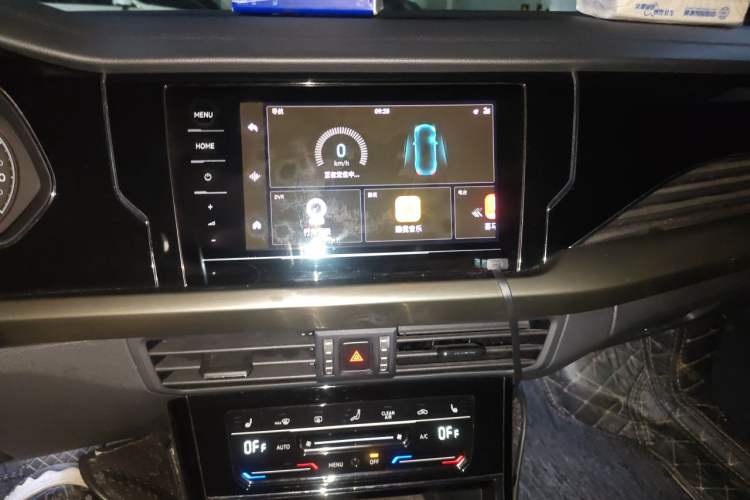 Used Volkswagen Passat 2020 330TSI Elite Edition China VI Audio And AC Panel