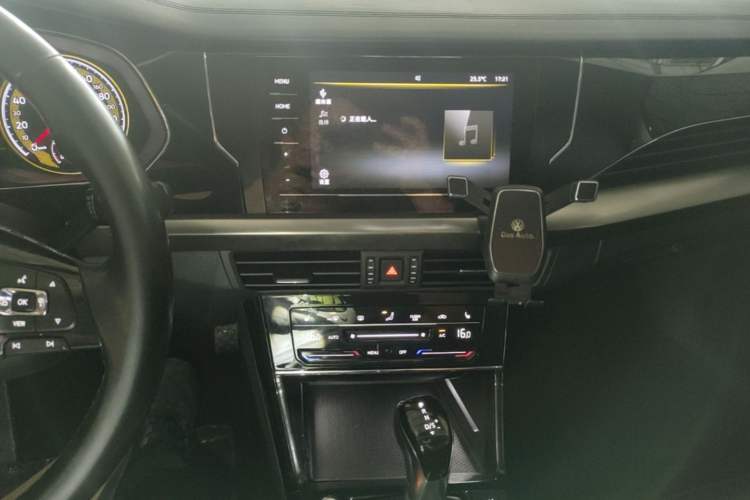 Used Volkswagen Passat 2020 330TSI Elite Edition China VI Audio And AC Panel