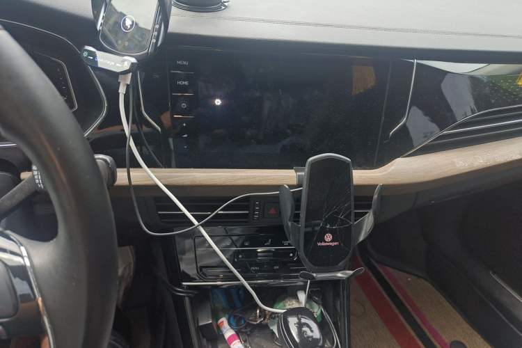 Used Volkswagen Passat 2020 380TSI Prestige Edition China VI Standard Audio And AC Panel