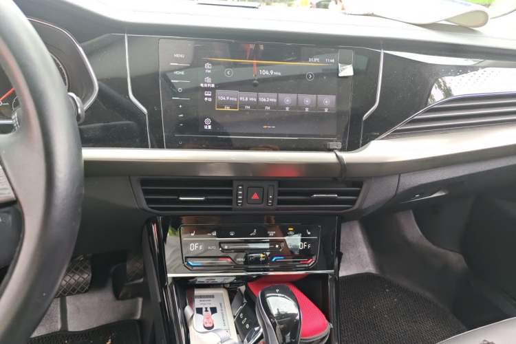 Used Volkswagen Passat 2020 330TSI Elite Edition China VI Audio And AC Panel