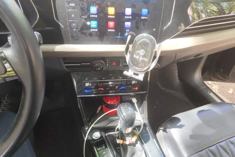 Used Volkswagen Passat 2020 330TSI Elite Edition China VI Audio And AC Panel
