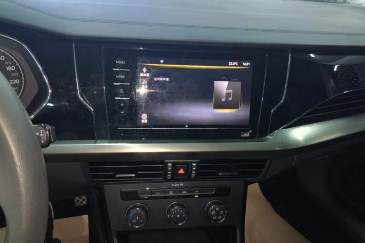 Used Volkswagen Passat 2020 280TSI Business Edition China VI Standard Audio And AC Panel