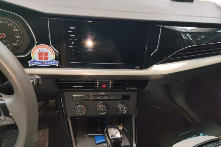 Used Volkswagen Passat 2020 280TSI Business Edition China VI Standard Audio And AC Panel