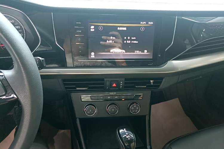 Used Volkswagen Passat 2020 Revised Version 280TSI Business Edition China VI Standard Audio And AC Panel