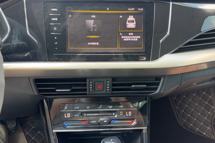 Used Volkswagen Passat 2020 Revised Version 280TSI Elite Edition China VI Standard Audio And AC Panel