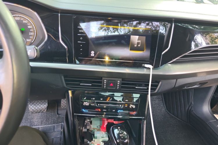 Used Volkswagen Passat 2020 330TSI Elite Edition China VI Audio And AC Panel