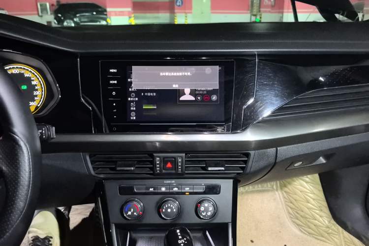 Used Volkswagen Passat 2020 Revised Version 280TSI Business Edition China VI Standard Audio And AC Panel