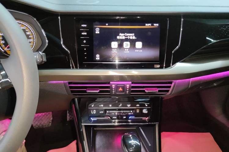 Used Volkswagen Passat 2020 Revised Version 280TSI Elite Edition China VI Standard Audio And AC Panel