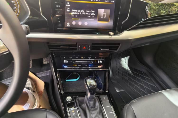 Used Volkswagen Passat 2020 330TSI Elite Edition China VI Audio And AC Panel