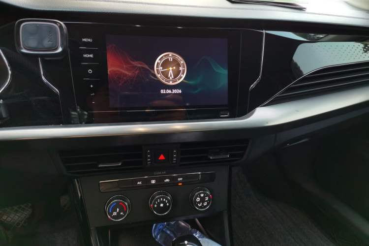 Used Volkswagen Passat 2020 280TSI Business Edition China V Standard Audio And AC Panel