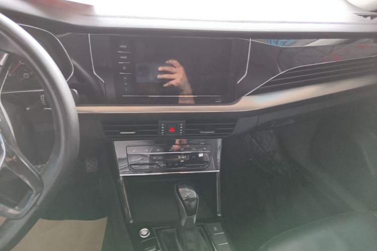 Used Volkswagen Passat 2020 330TSI Elite Edition China VI Audio And AC Panel