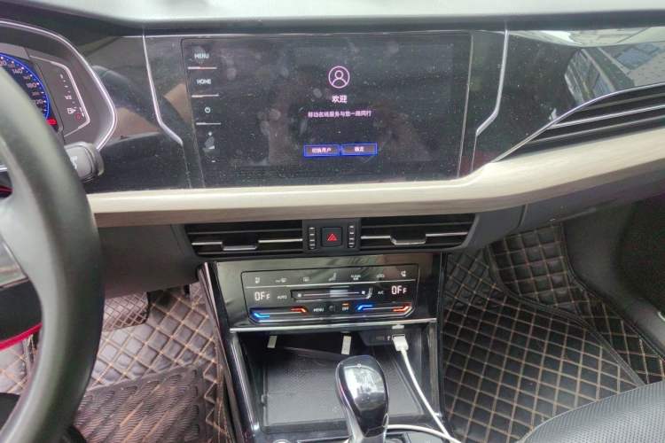 Used Volkswagen Passat 2020 330TSI Luxury Edition China VI Audio And AC Panel
