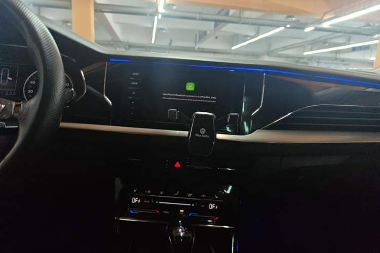 Used Volkswagen Passat 2020 Facelift 330TSI Elite Edition China VI Standard Audio And AC Panel
