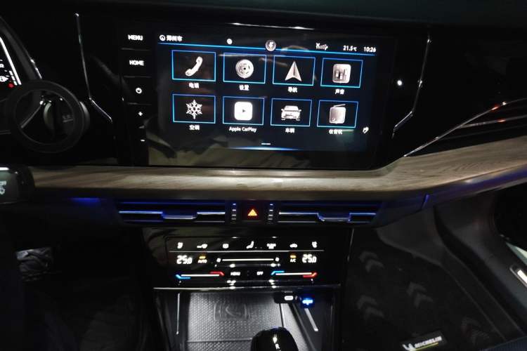 Used Volkswagen Passat 2020 Revised Version 330TSI Luxury Edition China VI Standard Audio And AC Panel