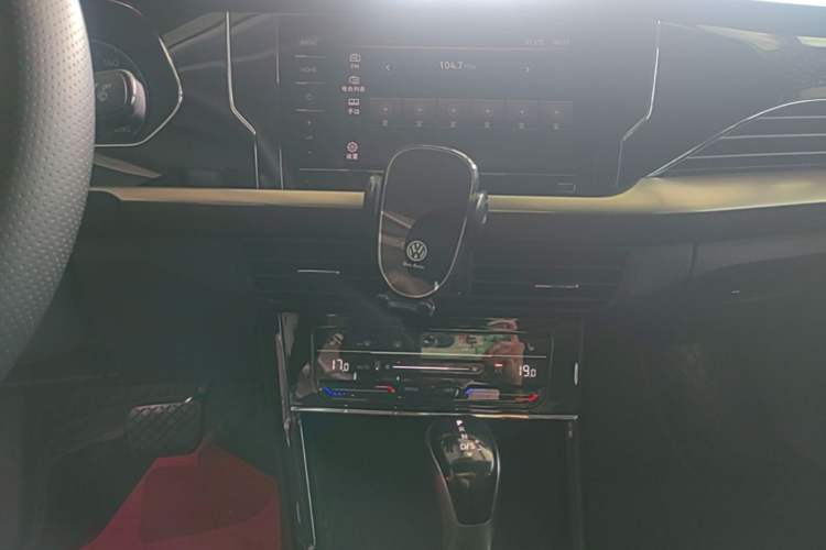 Used Volkswagen Passat 2020 330TSI Elite Edition China VI Audio And AC Panel