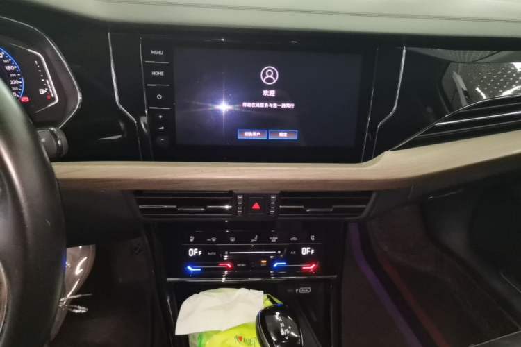 Used Volkswagen Passat 2020 330TSI Prestige Edition China VI Standard Audio And AC Panel
