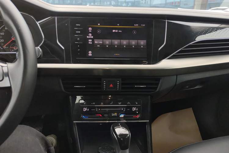 Used Volkswagen Passat 2020 330TSI Elite Edition China VI Audio And AC Panel
