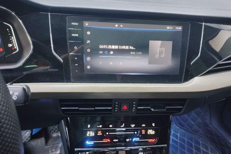 Used Volkswagen Passat 2020 330TSI Luxury Edition China VI Audio And AC Panel