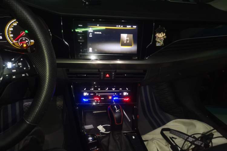 Used Volkswagen Passat 2020 330TSI Elite Edition China VI Audio And AC Panel