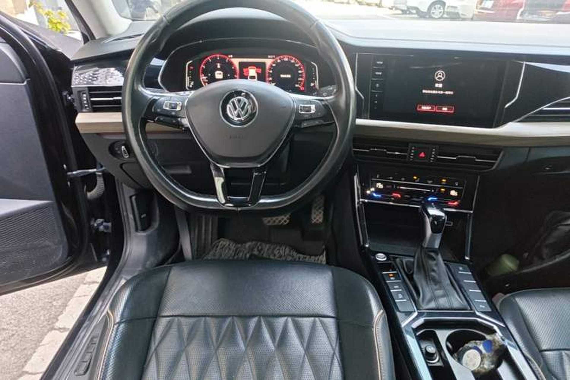 Used Volkswagen Passat 2020 330TSI Luxury Edition China VI Audio And AC Panel