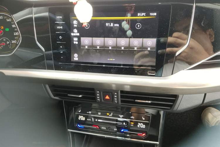 Used Volkswagen Passat 2020 330TSI Elite Edition China VI Audio And AC Panel
