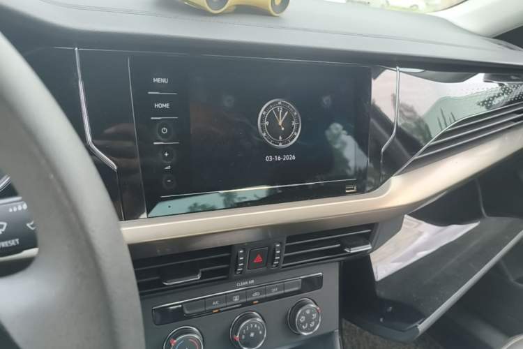 Used Volkswagen Passat 2020 Revised Version 280TSI Business Edition China VI Standard Audio And AC Panel