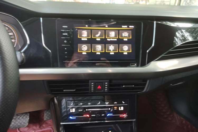 Used Volkswagen Passat 2020 330TSI Elite Edition China VI Audio And AC Panel