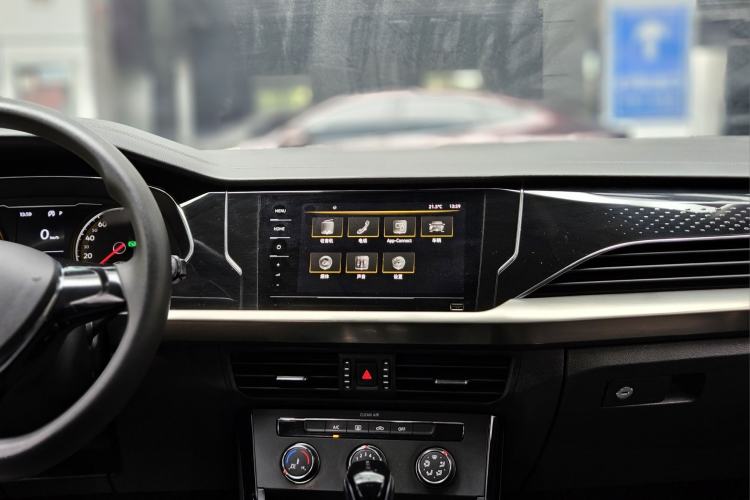 Used Volkswagen Passat 2020 280TSI Business Edition China V Standard Audio And AC Panel