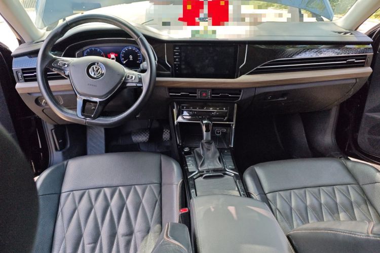 Used Volkswagen Passat 2020 330TSI Luxury Edition China VI Center Console
