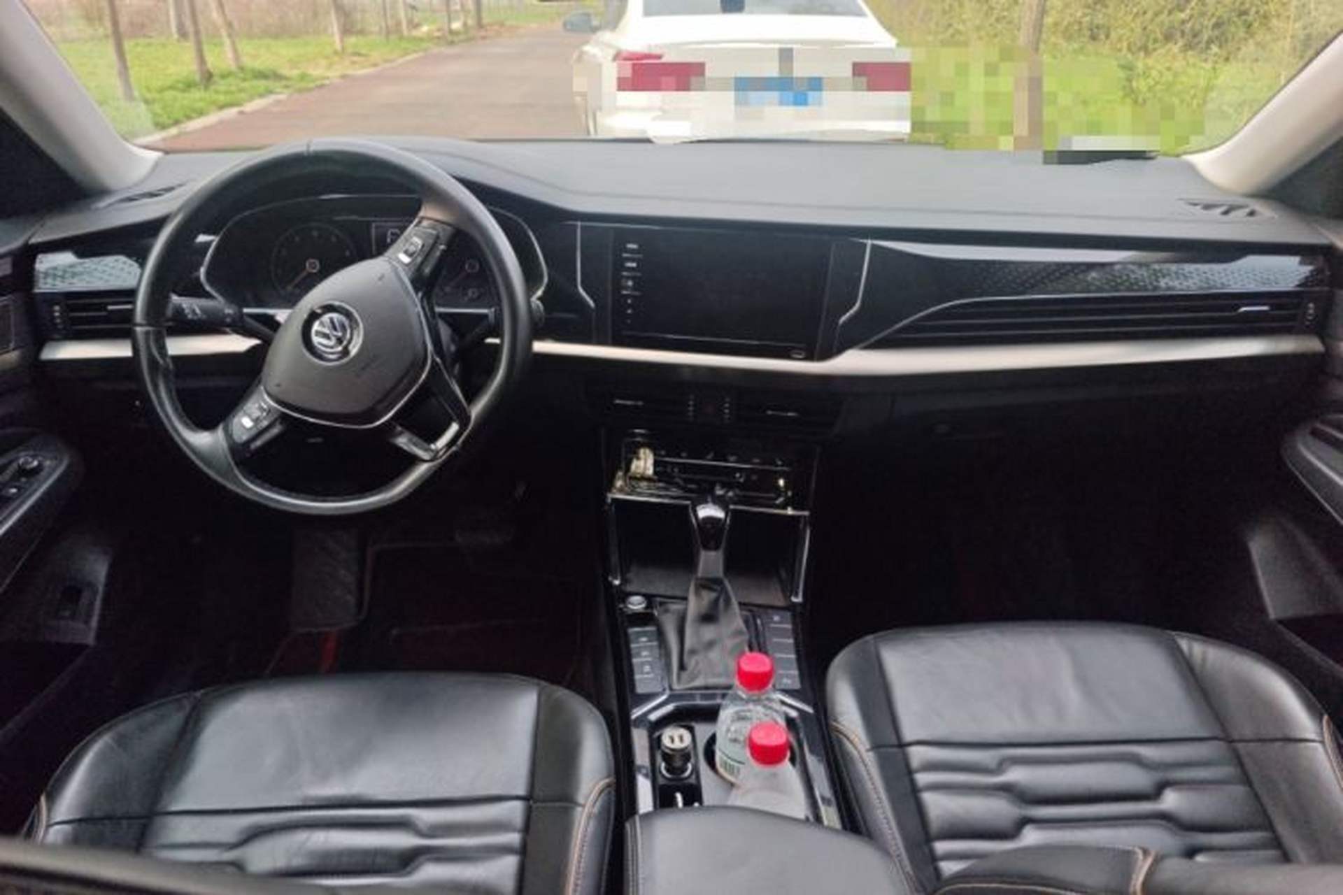 Used Volkswagen Passat 2020 330TSI Elite Edition China VI Center Console
