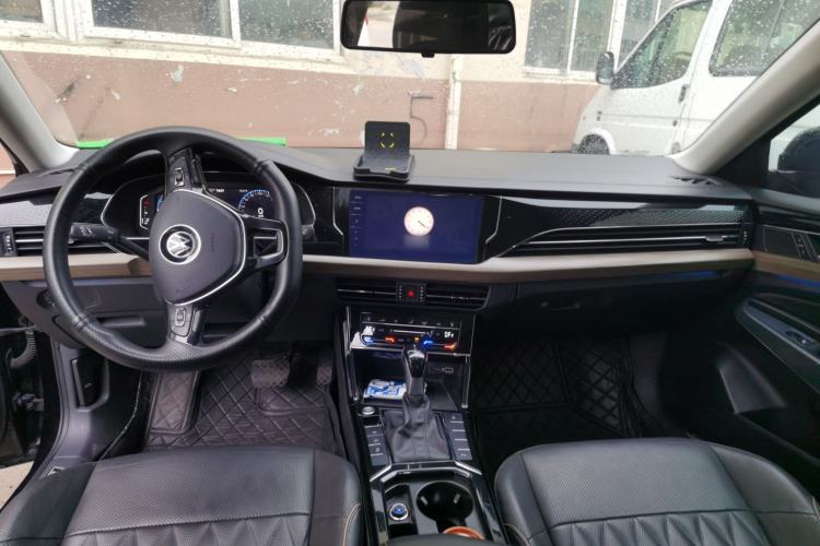 Used Volkswagen Passat 2020 Revised Version 330TSI Luxury Edition China VI Standard Center Console