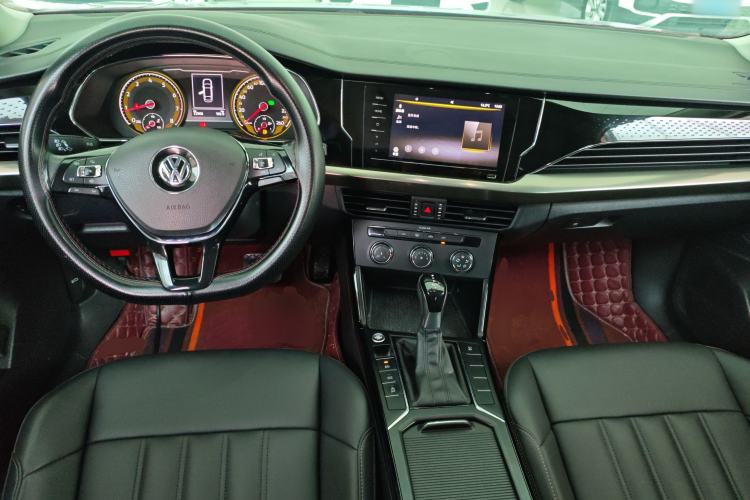 Used Volkswagen Passat 2020 280TSI Business Edition China VI Standard Center Console