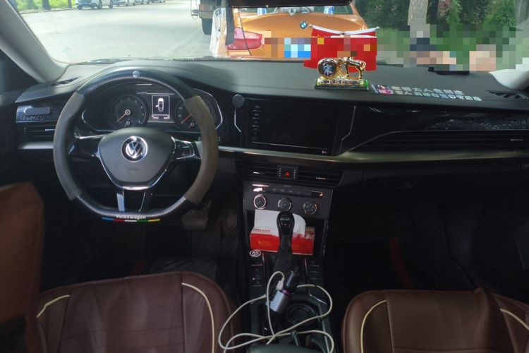 Used Volkswagen Passat 2020 Revised Version 280TSI Business Edition China VI Standard Center Console