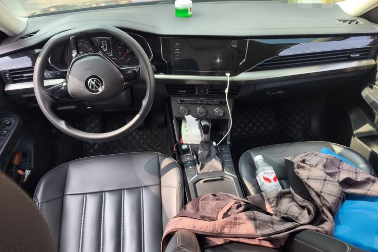 Used Volkswagen Passat 2020 Revised Version 280TSI Business Edition China VI Standard Center Console