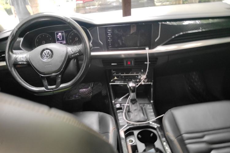 Used Volkswagen Passat 2020 Revised Version 280TSI Elite Edition China VI Standard Center Console